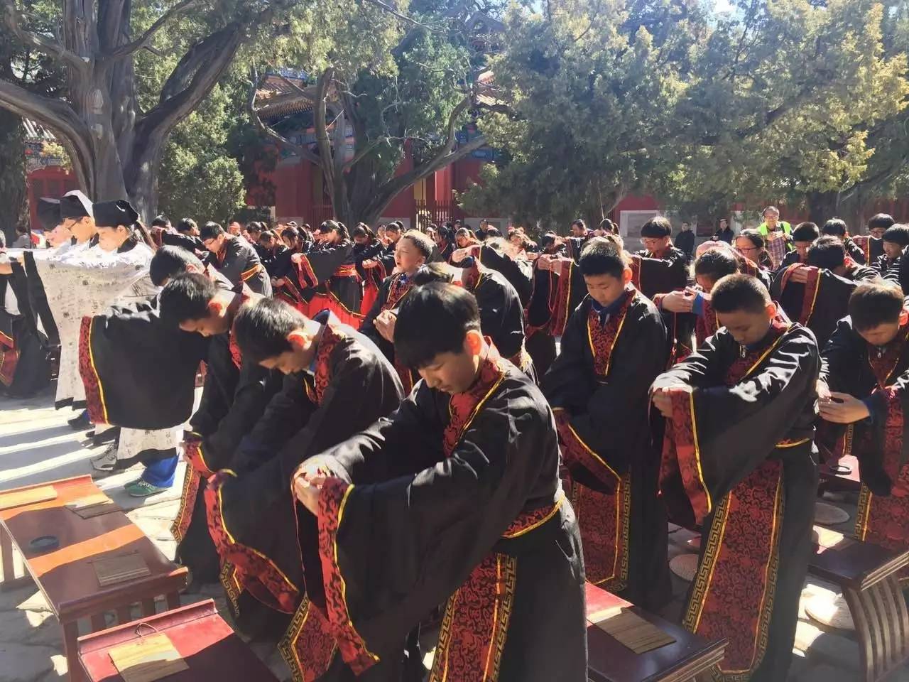 对古代的最高学府有了一定的了解;后又参加体验了释菜礼,斗拱营造
